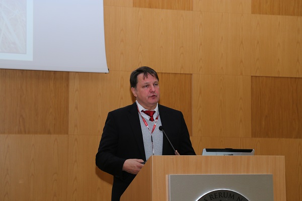 prof. Alexander Starke