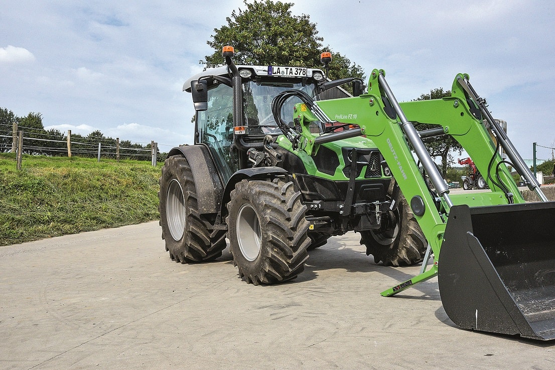 Technika, tap 7/2022, test ciągników 75 KM, Deutz-Fahr, podnośnik, ładowacz