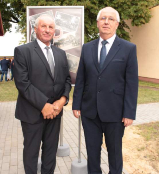 Mieczysław Foltynowicz (po lewej), pomysłodawca książki o Elżbietkowie, i jej autor – Krzysztof Rybka