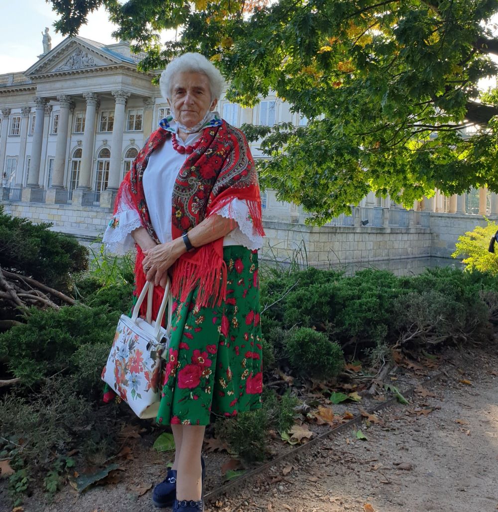 Przewodnicząca Teresa Sobczak z niespożytą energią angażuje się we wszystkie aktywności koła. – Mam mnóstwo sił i pomysłów. W końcu jestem jeszcze młoda, mam dopiero 82 lata! – śmieje się gospodyni​