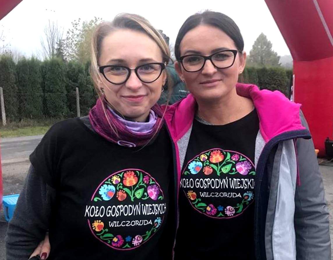 Pomysłodawczyni utworzenia koła – Agnieszka Krzemińska i przewodnicząca – Monika Grzeszczyk uczestniczą w biegach charytatywnych