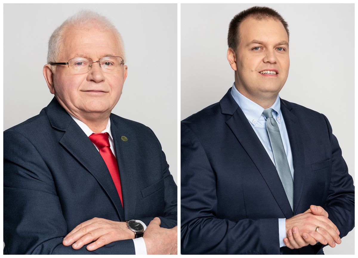 Od lewej:  prof. dr hab. Marek Mrówczyński oraz dr Jakub Danielewicz