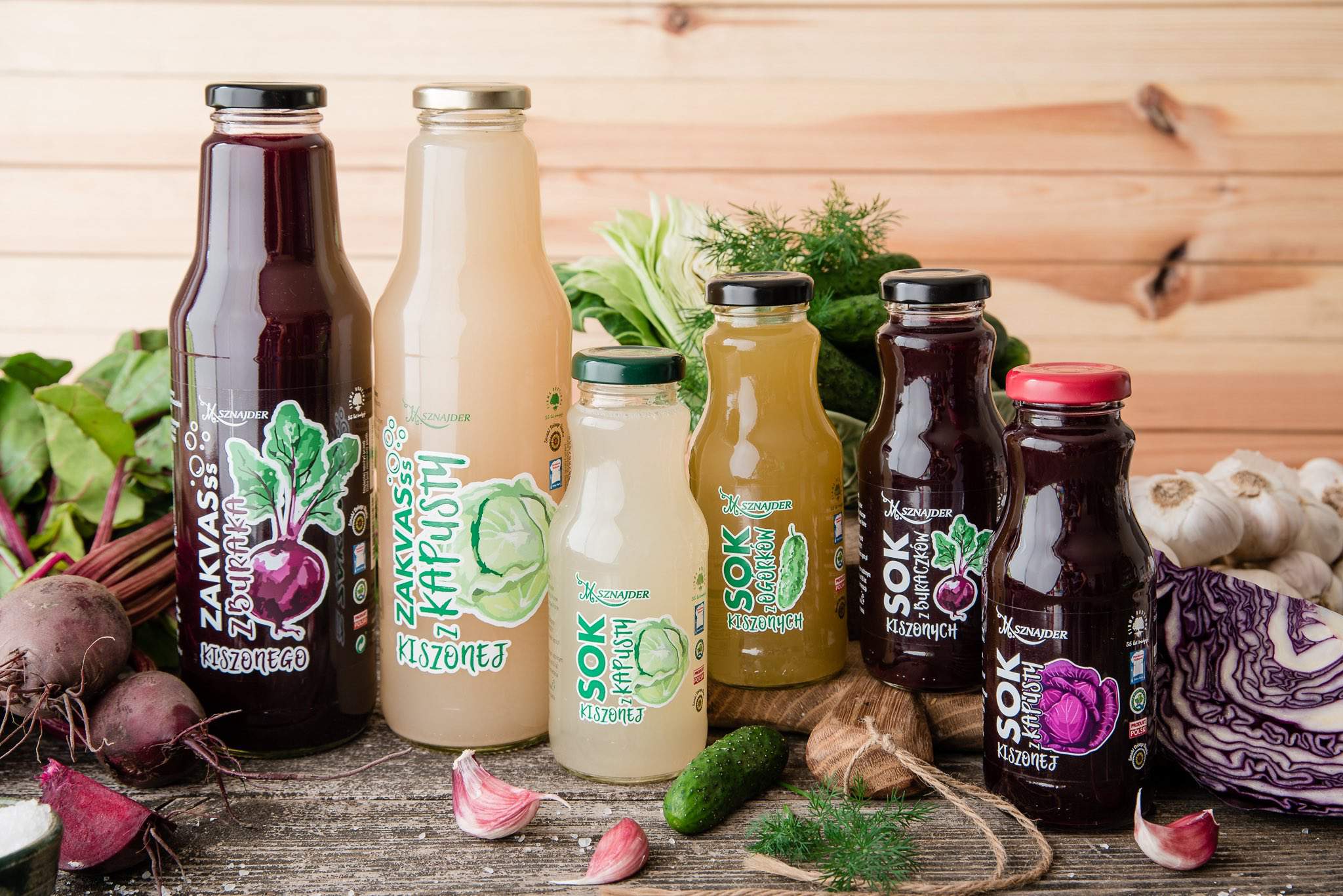 Jednymi z flagowych produktów kiszonkarskiej firmy Sznajderów są zakwasy z buraków i kapusty
