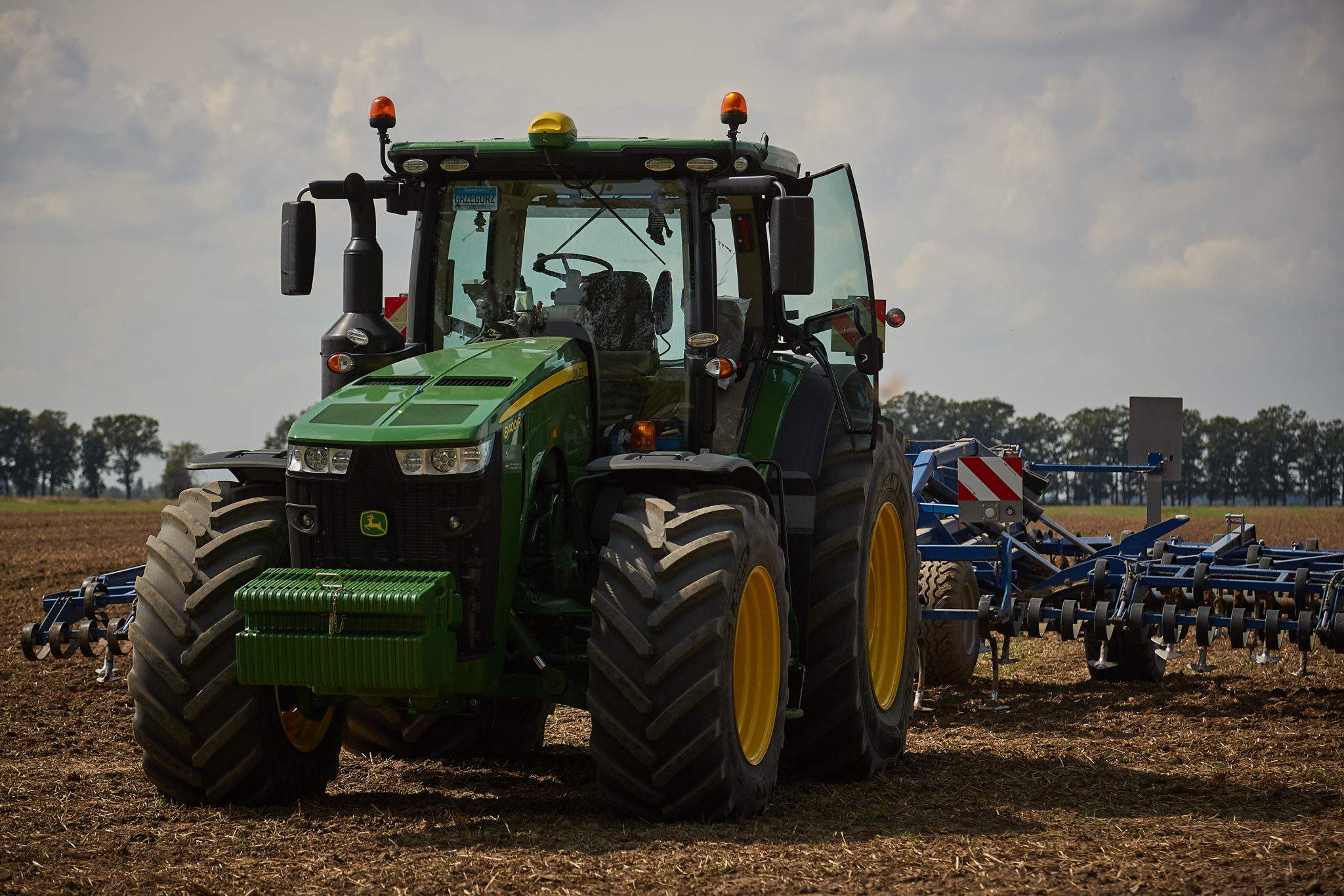 John Deere 8400R to jeden z największych kołowych ciągników amerykańskiego producenta maszyn o mocy 400 KM 