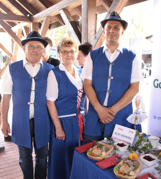 Koło gospodyń z Osowca, w którym są też gospodarze, przekonywało do staropolskich ozorków z buraczkami doprawianymi kminkiem