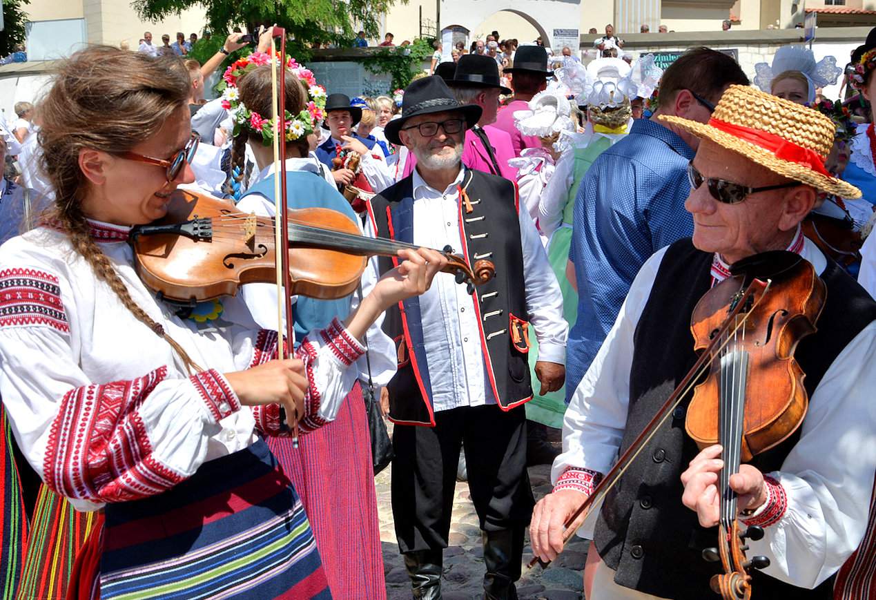 Korowód artystów to obowiązkowy punkt festiwalu