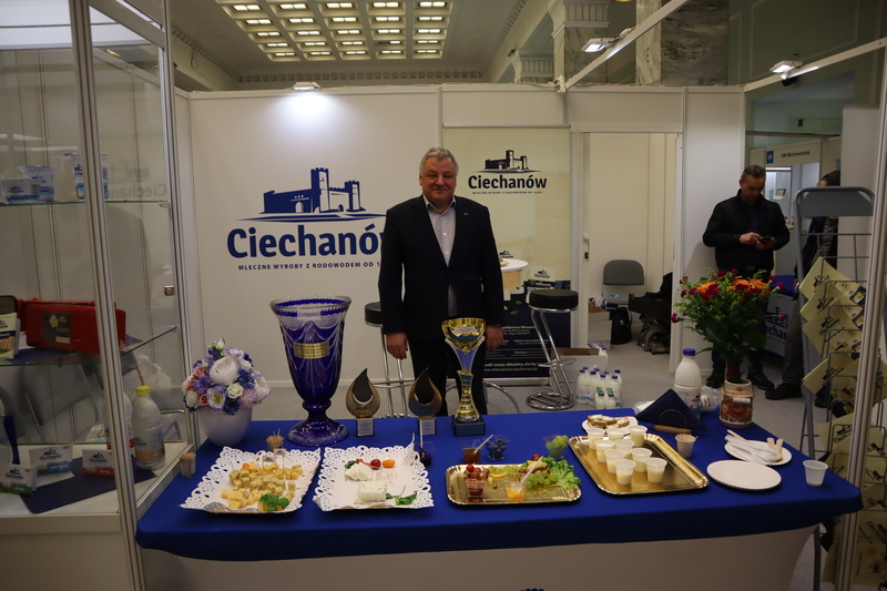 Najciekawszą ekspozycję, zdaniem zwiedzających XXIX edycję Targów Mleczarskich MLEKO-EXPO 2022, miało stoisko Ciechanowskiej Spółdzielni Mleczarskiej