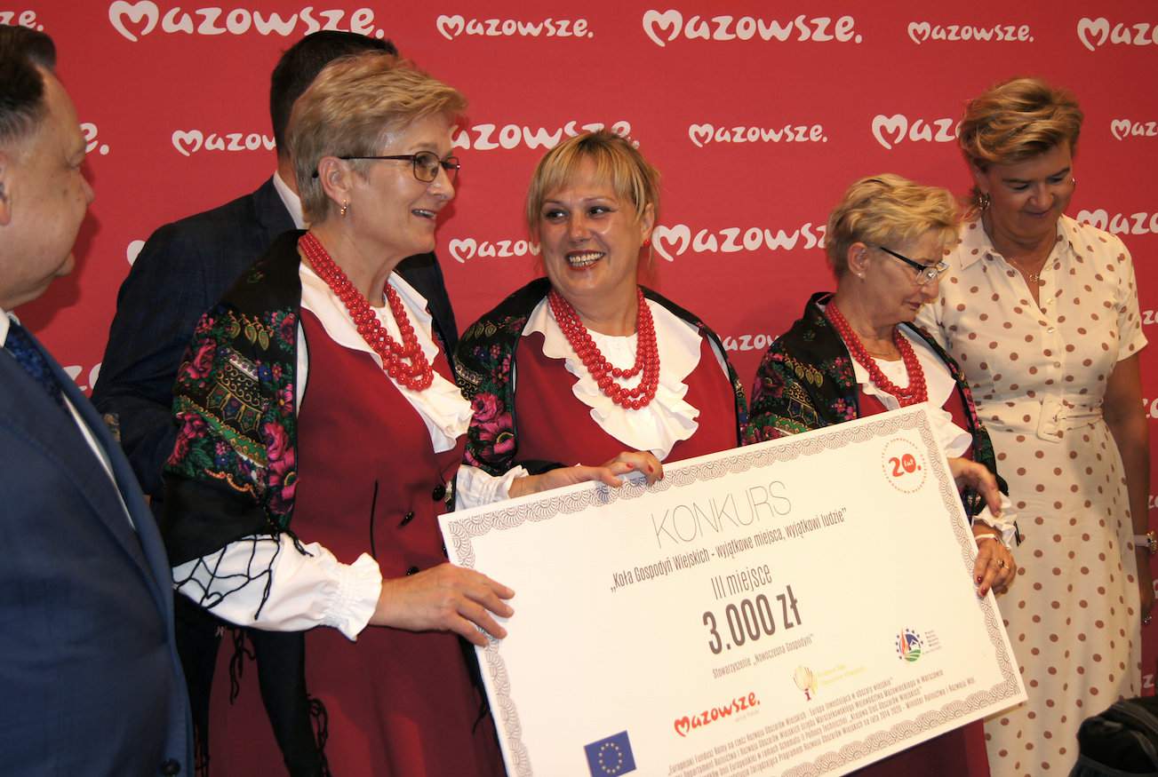 Gospodynie wyróżniono trzecią nagrodą w pierwszej edycji konkursu dla kół z Mazowsza  pod hasłem „Koła gospodyń wiejskich – wyjątkowe miejsca, wyjątkowi ludzie”