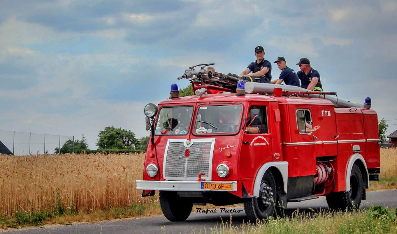 Strażacy  podczas uroczystości