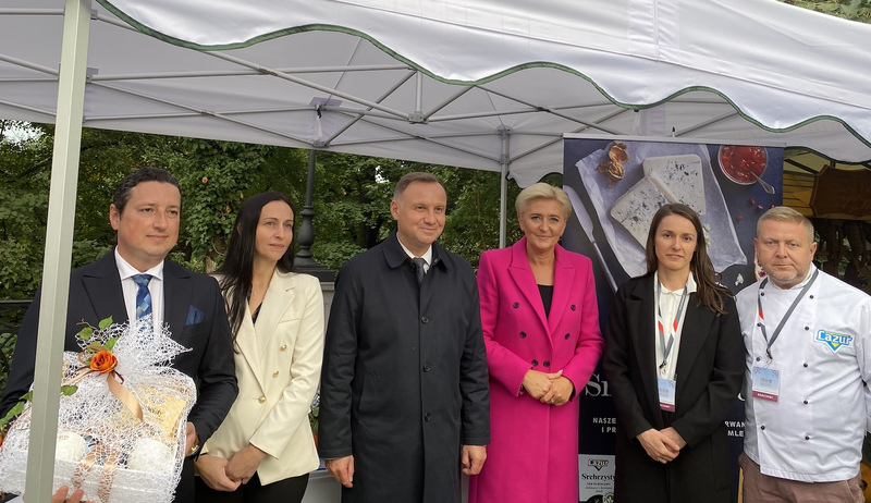 Para Prezydencka wraz z (od lewej): Krzysztofem Wróblewskim, wiceprezesem Lazura z żoną Karoliną oraz pracownikami Lazura – Małgorztą Hełką i Robertem Mikołajczykiem