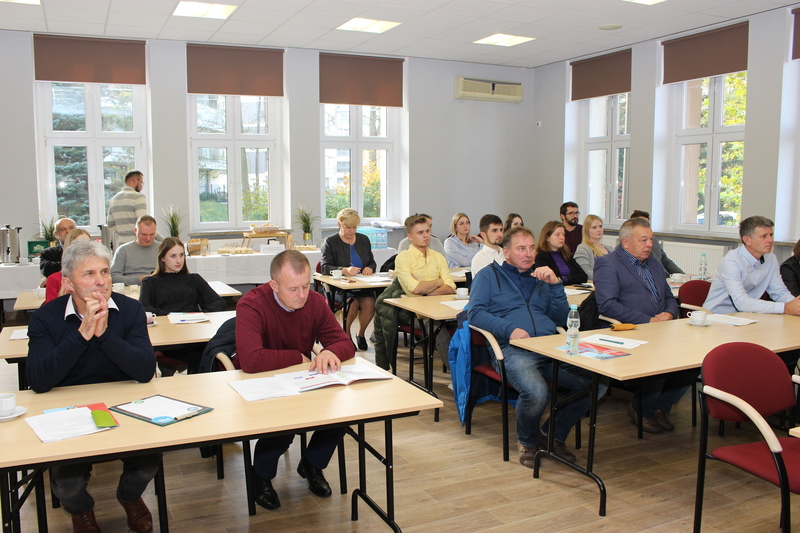 Polski Związek Hodowców i Producentów Trzody Chlewnej "Polsus" zorganizował w Centrum Doradztwa Rolniczego w Brwinowie szkolenie na temat afrykańskiego pomoru swiń i sposobów ochrony stad przed tym wirusem