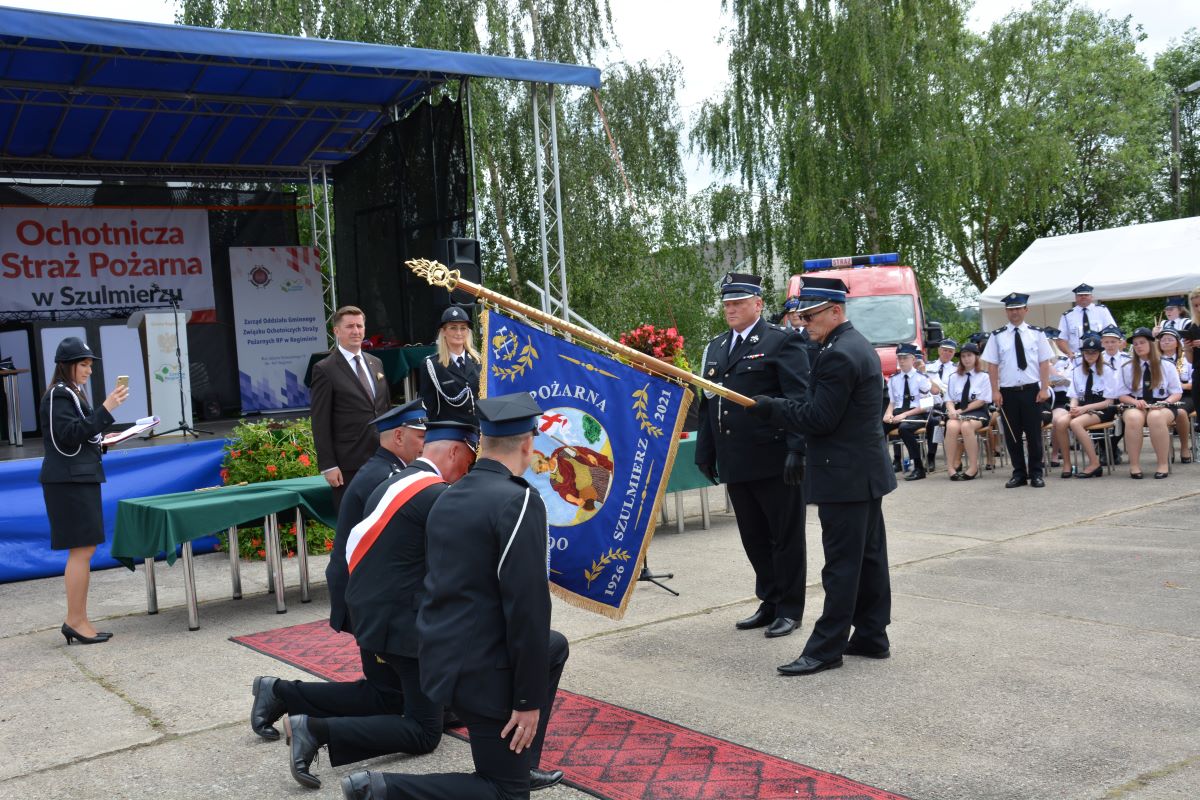 Uroczystość odnowienia sztandaru