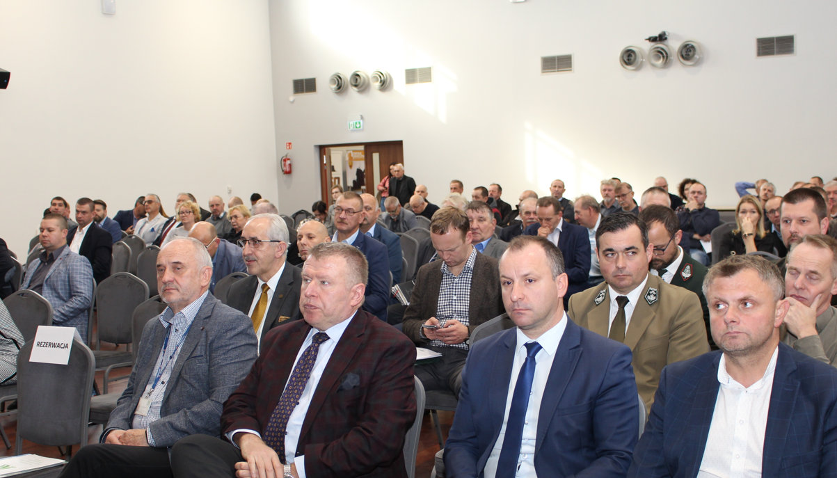 Podczas spotkania w Osiecznej wielokrotnie podkreślano, że strefy ASF obowiązują zbyt długo i z tego powodu rolnicy tracą jeszcze większe pieniądze