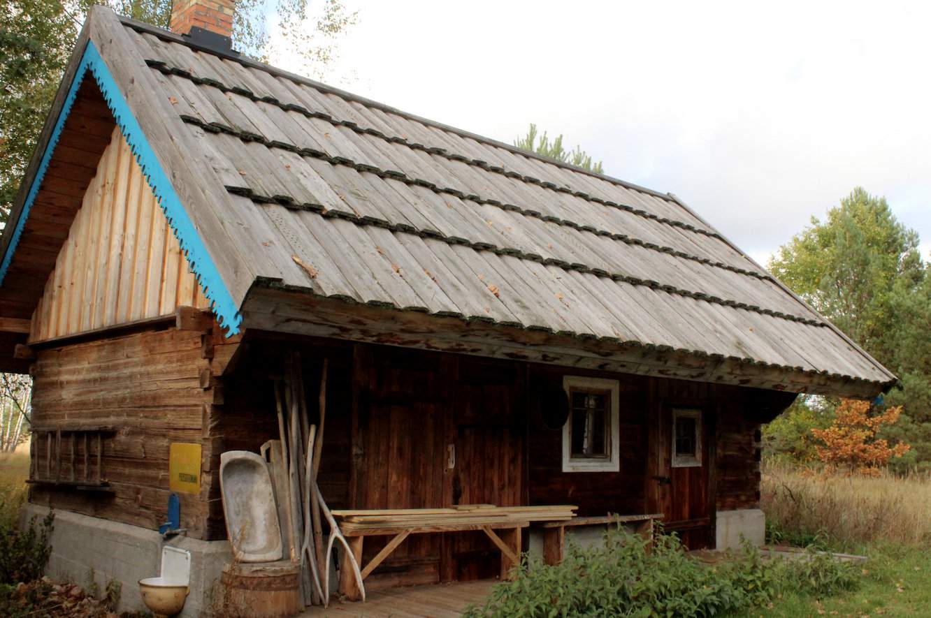 W budynku z bali właściciele urządzili skansen