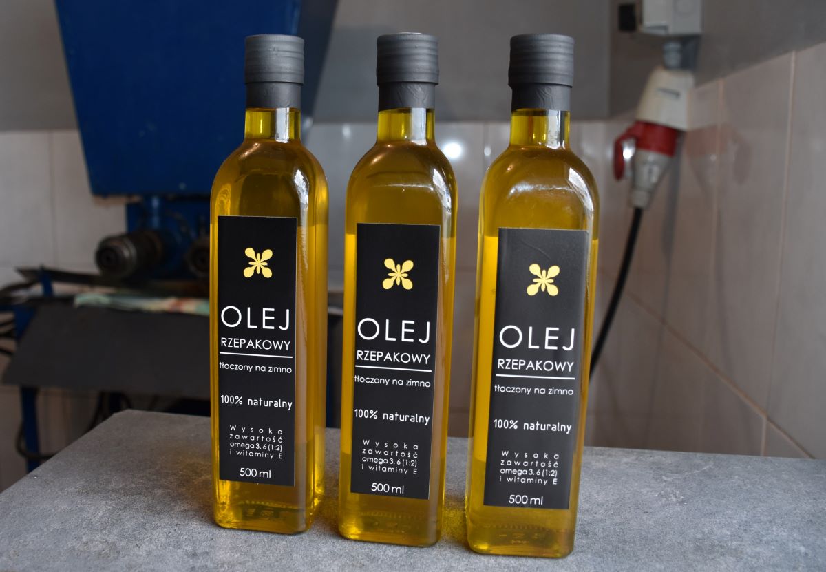 Produkowany olej sprzedawany jest w ramach Rolniczego Handlu Detalicznego